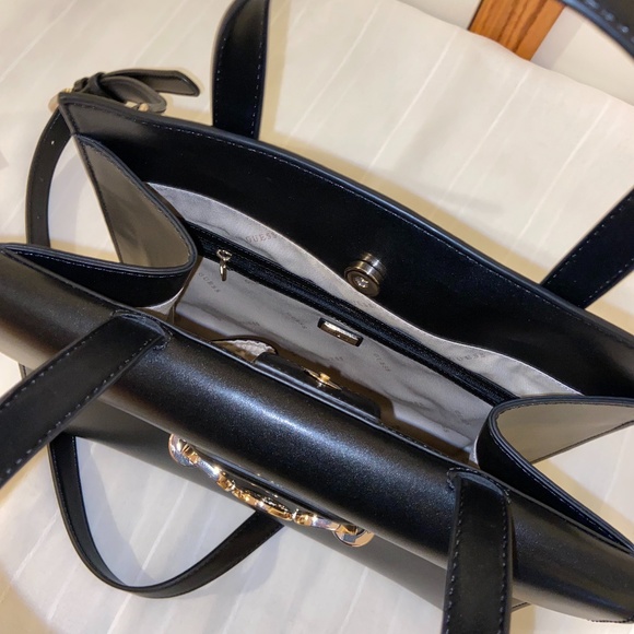 Guess Satchel/ Crossbody Bag - Picture 6 of 9